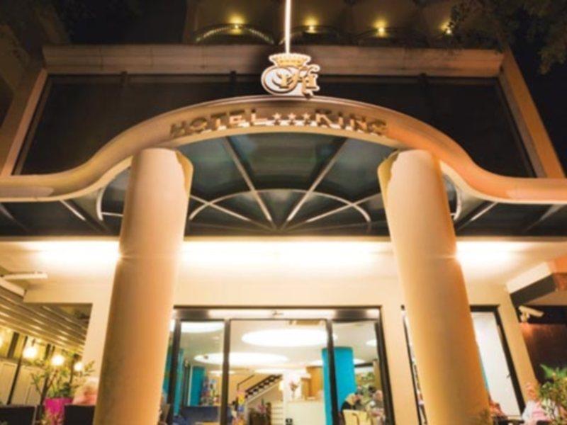 King Hotel Католика Екстериор снимка