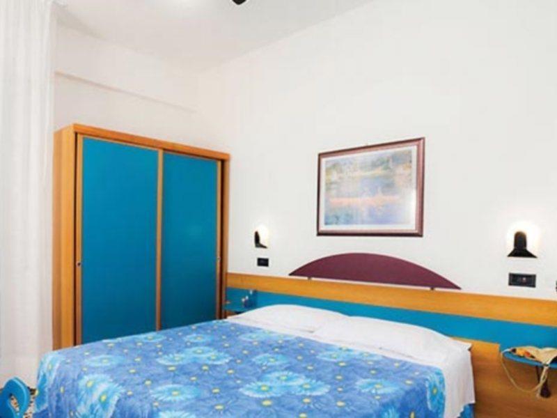 King Hotel Католика Екстериор снимка
